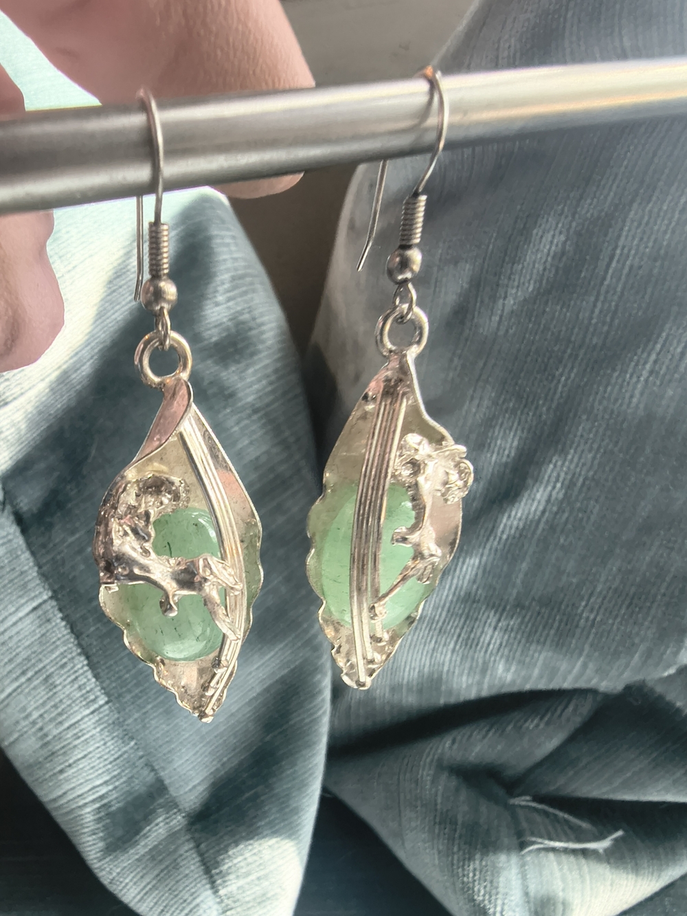 Source Unknown Silver-Tone Leaf Earrings with Green Stones